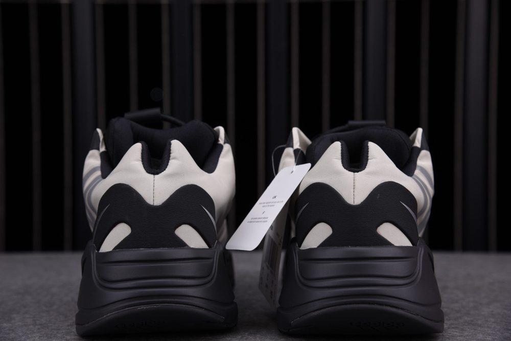 Yzy Boost 700 MNVN Bone - Image 6