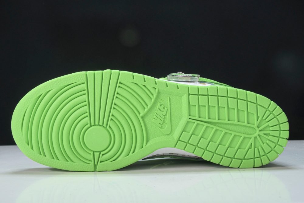 Supreme x SB Dnk Low Stars 'Mean Green' - Image 6