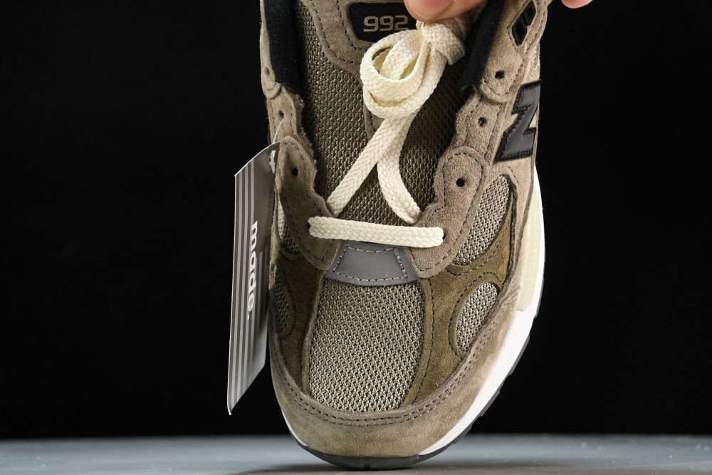 NB 992 x JJJJound 'Grey' - Image 6
