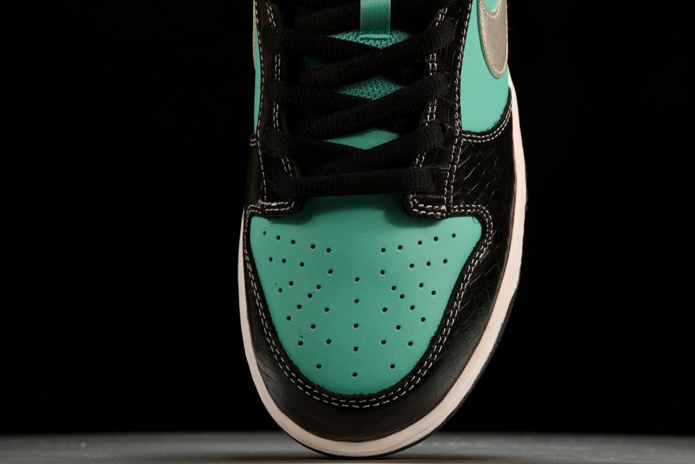 SB Dnk Low x Diamond Supply Co. - Image 6