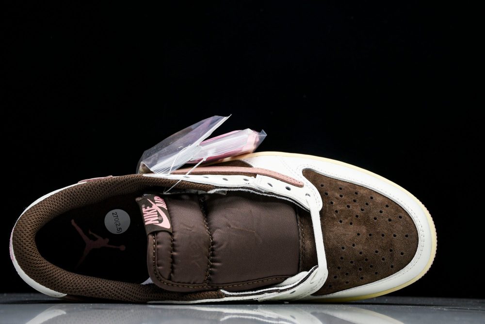 Travis Scott AJ1 Retro Low OG 'Dark Pony' - Image 4