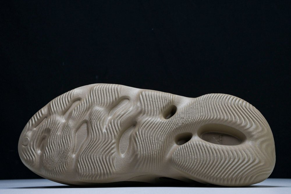 Yzy Foam RNNR 'Mist' - Image 5