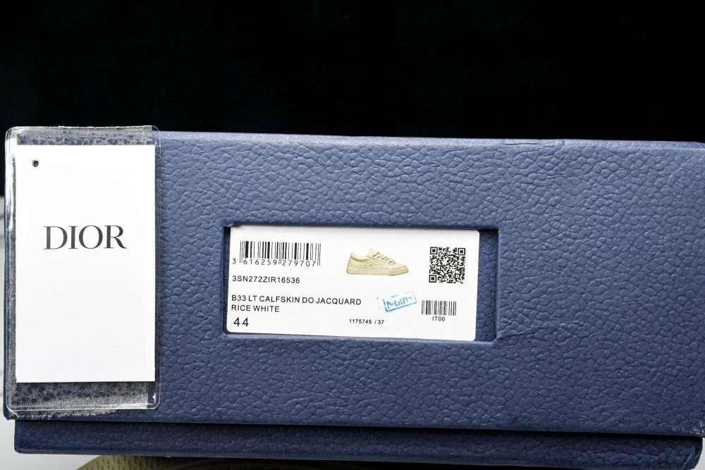 D1or B33 Gravity Leather 'Oblique Triple Beige' - Image 24