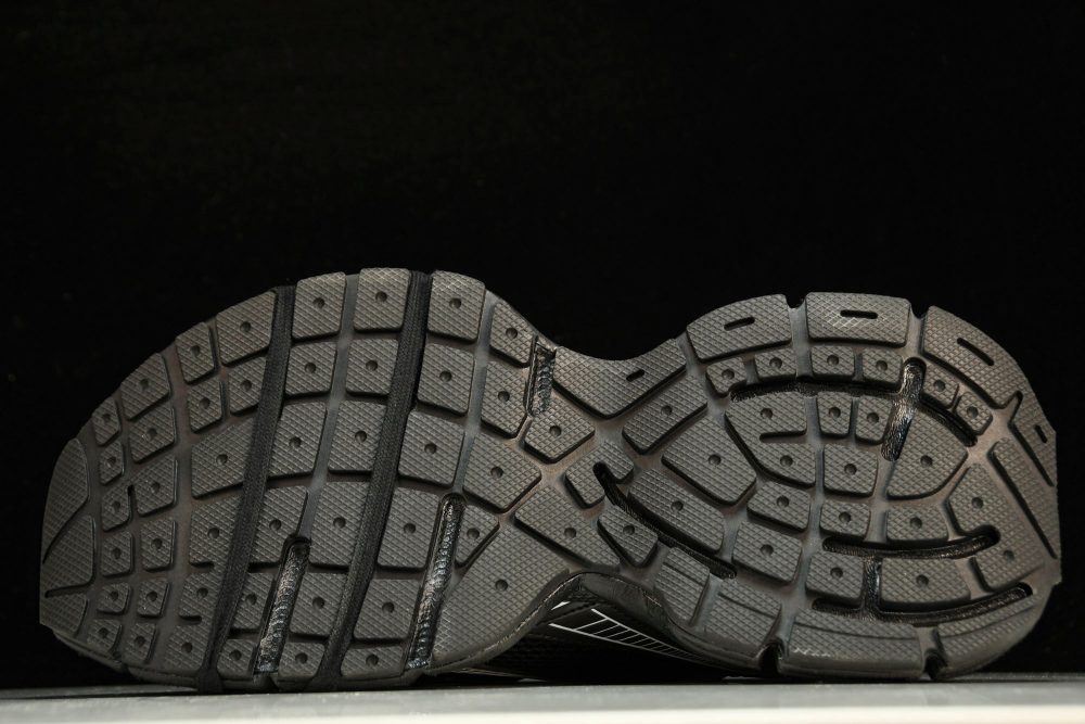 3XL Sneaker 'Black White' - Image 5