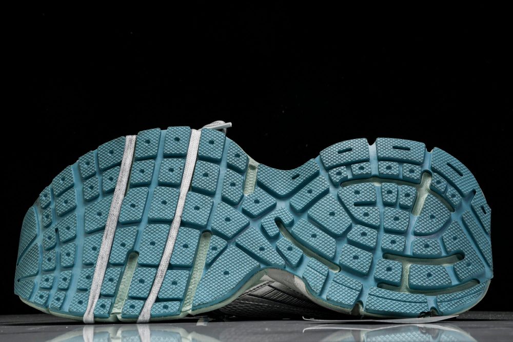 3XL Sneaker 'White Light Blue' - Image 5
