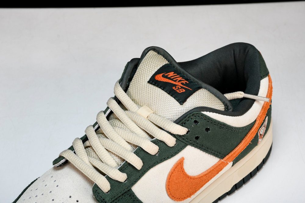 SB Dnk Low 'Eire' - Image 11