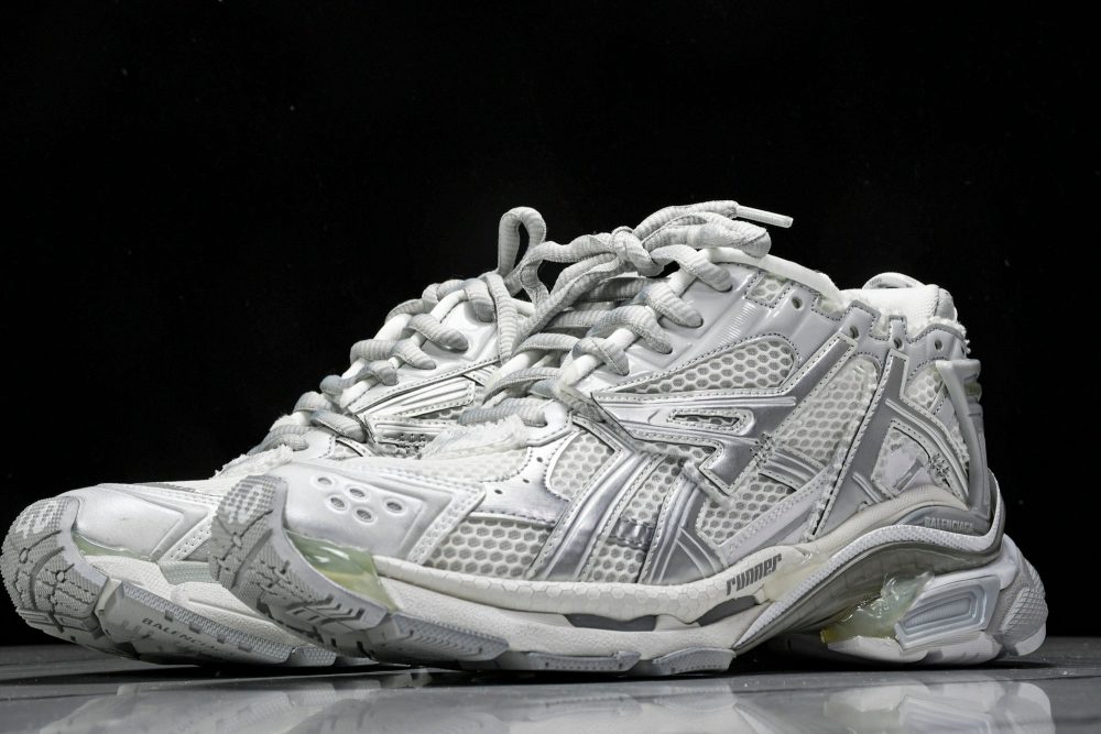 Runner 'White Silver Grey' - Image 2