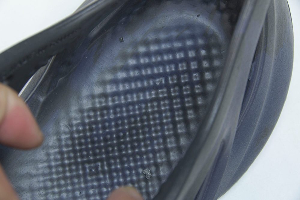 Yzy Foam RNNR 'Mineral Blue' - Image 10
