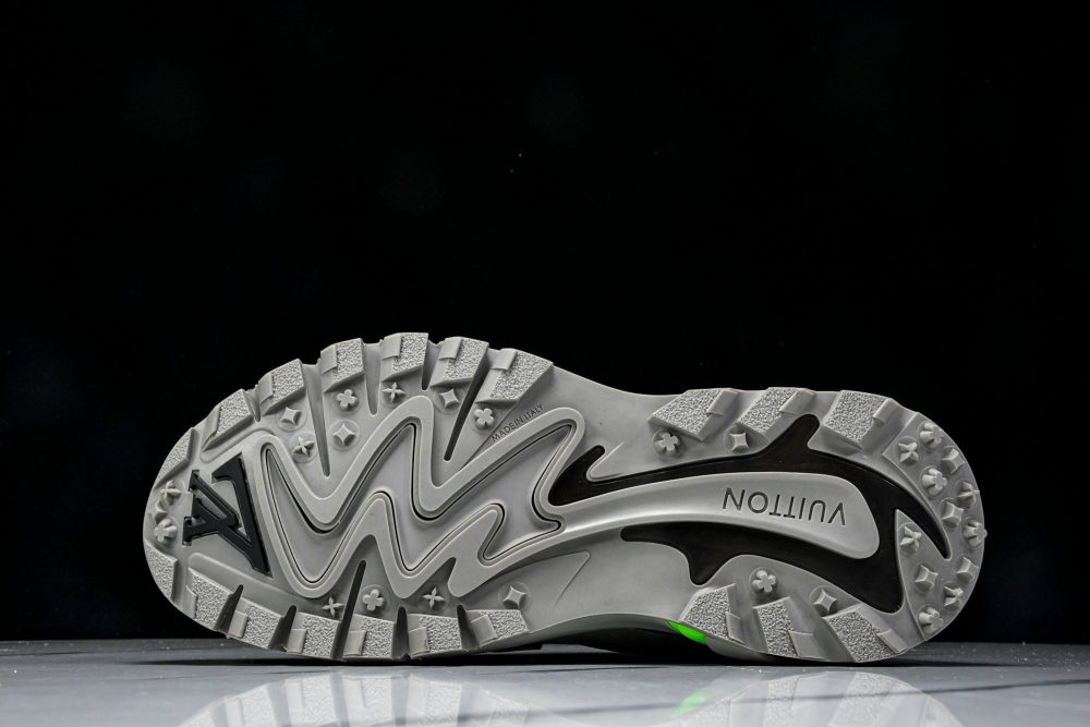 Louis Vuittоп Runner Tatic Sneaker 'Grey Green' - Image 5