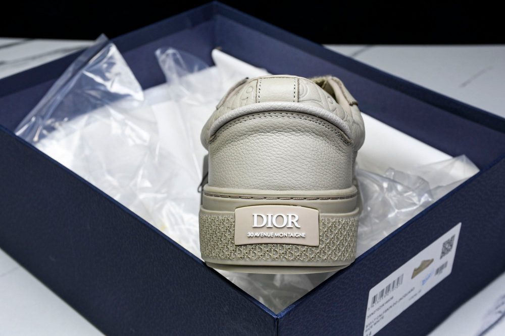D1or B33 Gravity Leather 'Oblique Triple Beige' - Image 25