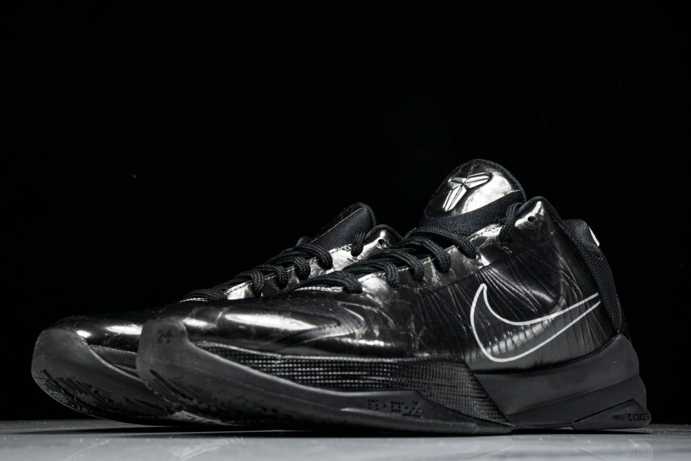 Kobe 5 'Blackout' - Image 2