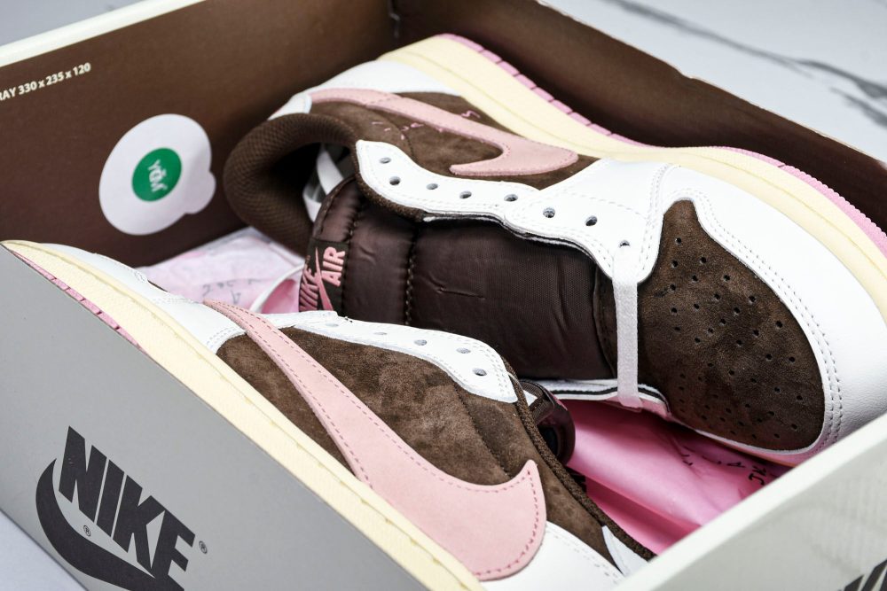 Travis Scott AJ1 Retro Low OG 'Dark Pony' - Image 22