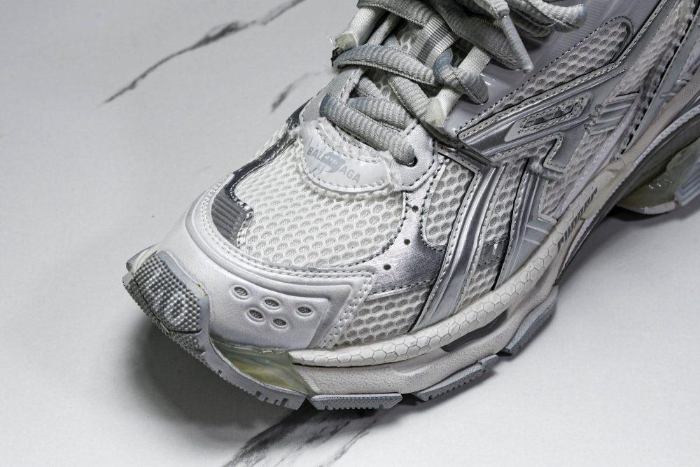 Runner 'White Silver Grey' - Image 9