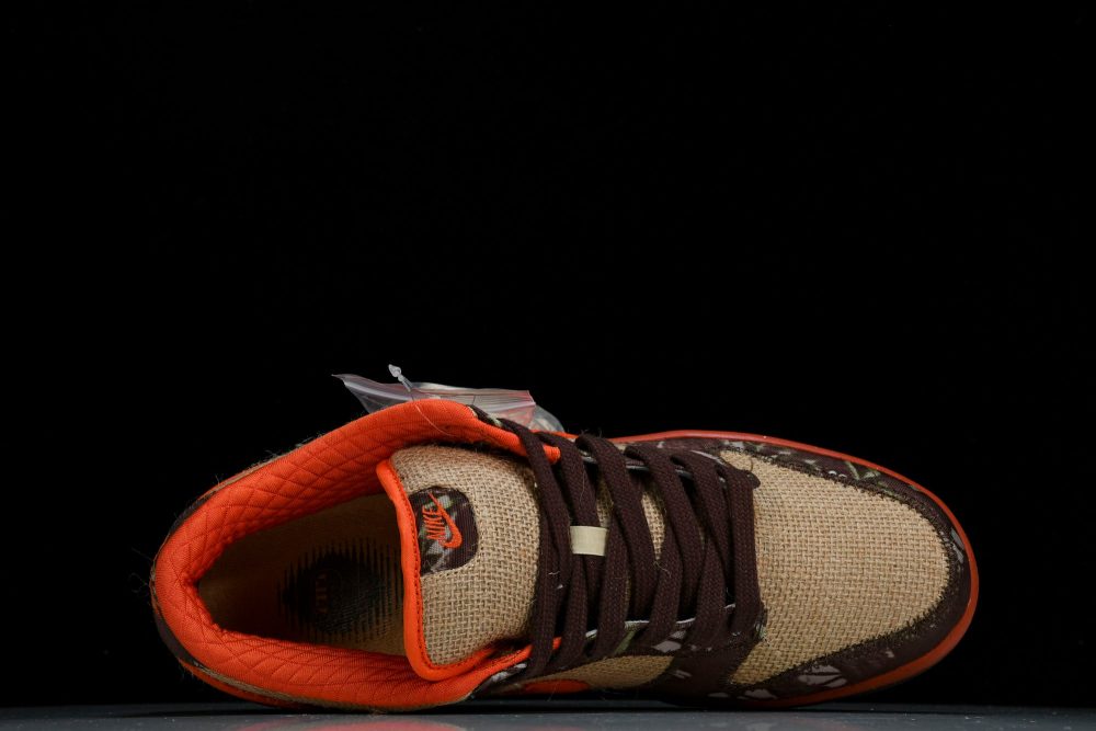 SB Dnk Low x Reese Forbes 'Hunter' - Image 4