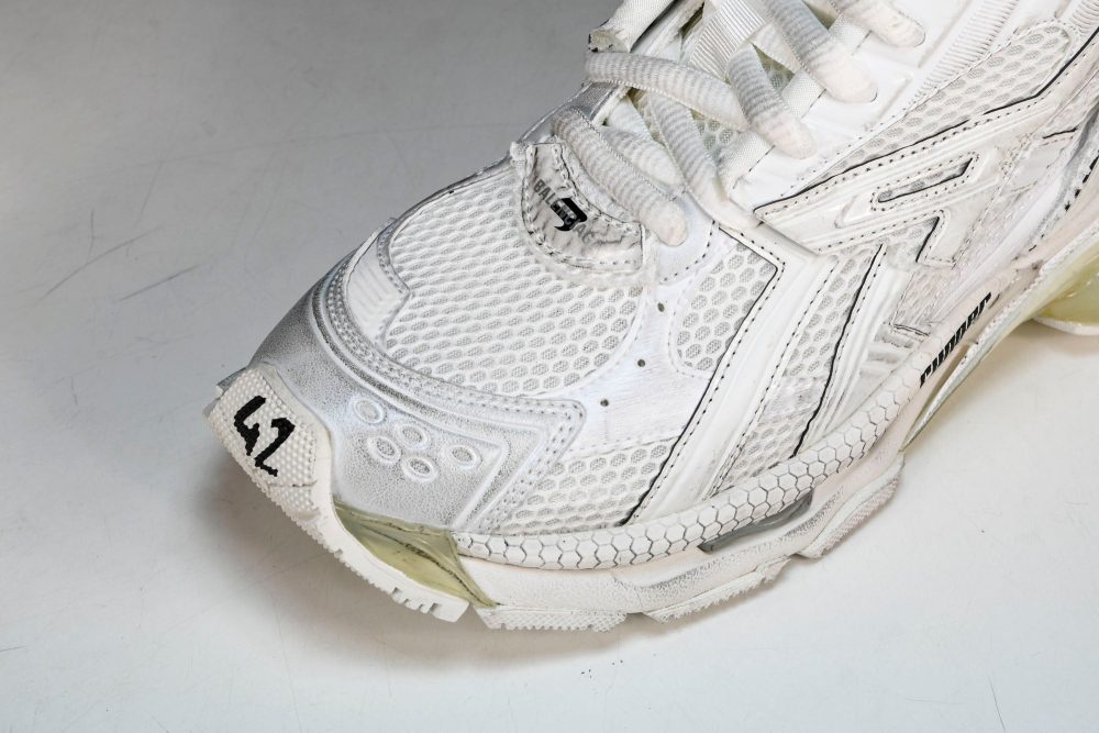 Runner 'White' - Image 9
