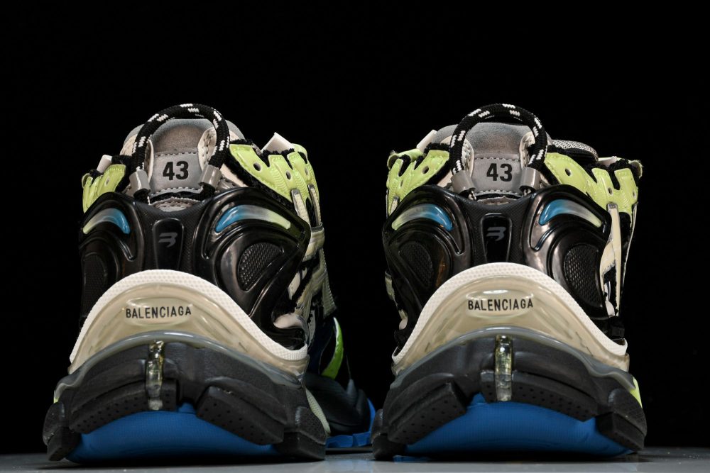 Runner 'Green Blue Grey Black' - Image 7