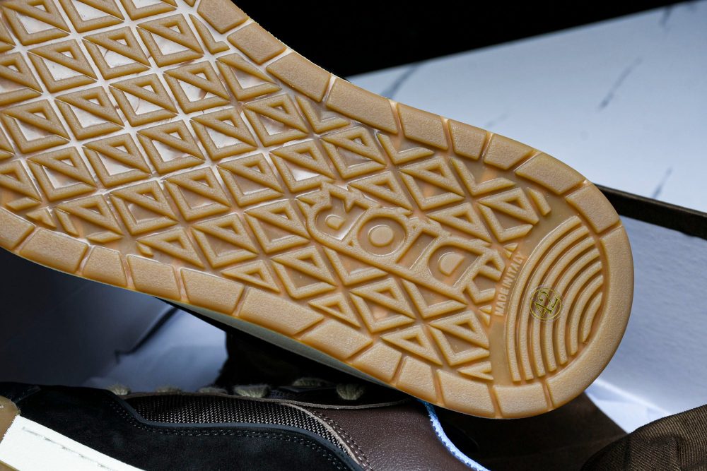 Travis Scott x D1or B713 Cactus Jack 'Mocha Black' - Image 26