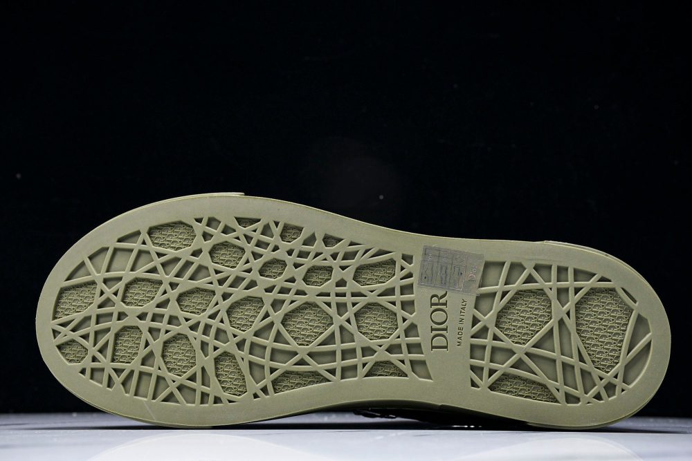 D1or B33 Gravity Leather 'Oblique Triple Khaki' - Image 5