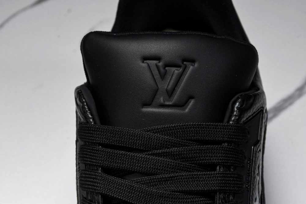 Louis Vuittоп Trainer Low 'Black Embossed Signature' - Image 11
