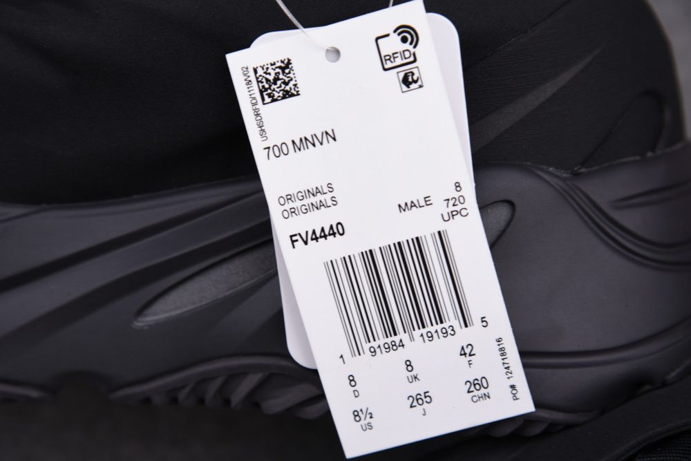 Yzy Boost 700 MNVN Black - Image 8