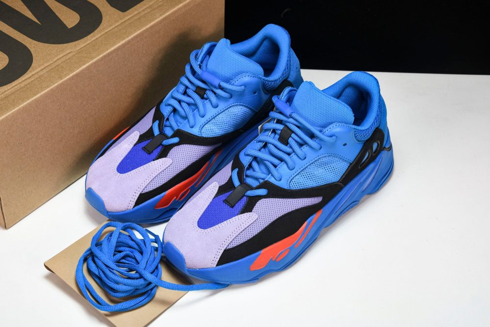 Yzy Boost 700 Hi-Res Blue - Image 23