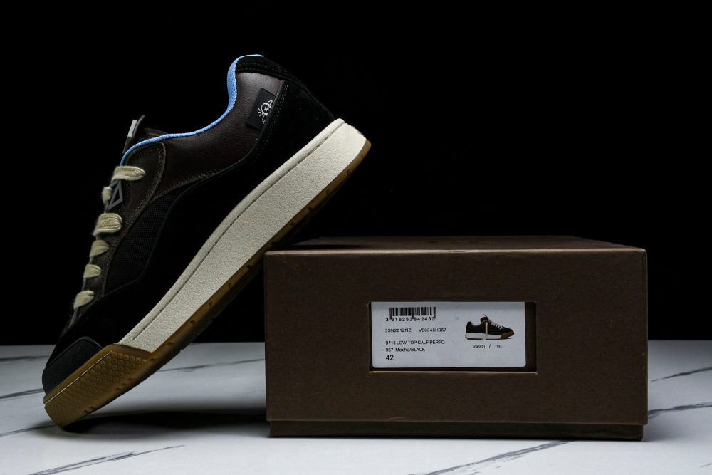 Travis Scott x D1or B713 Cactus Jack 'Mocha Black' - Image 21