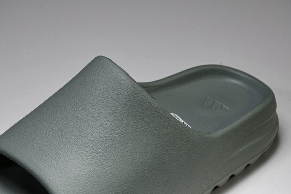 Yzy Slide 'Salt' - Image 10