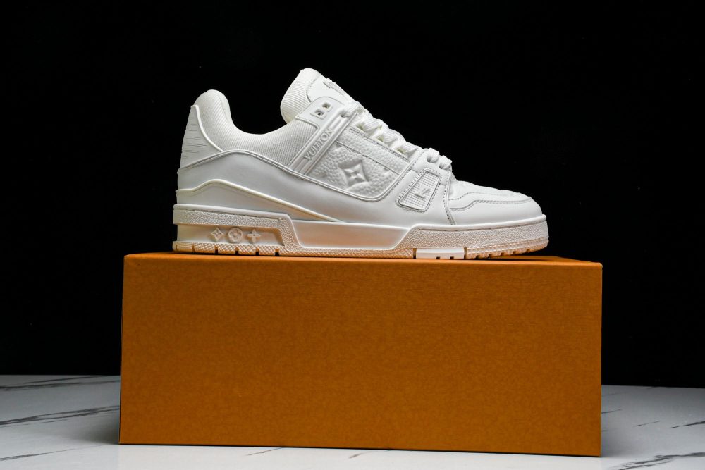 Louis Vuittоп Trainer Low 'White Embossed' - Image 21
