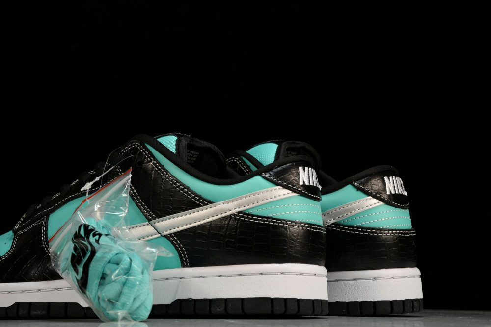 SB Dnk Low x Diamond Supply Co. - Image 8