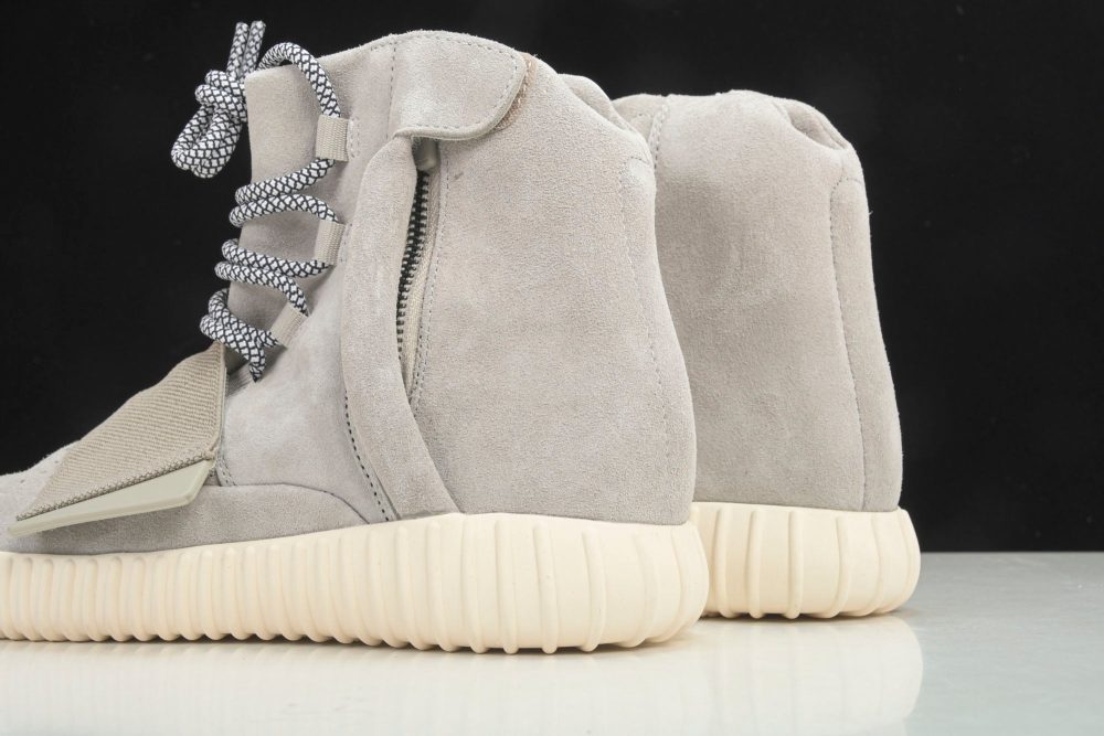 Yzy Boost 750 OG Carbon - Image 8