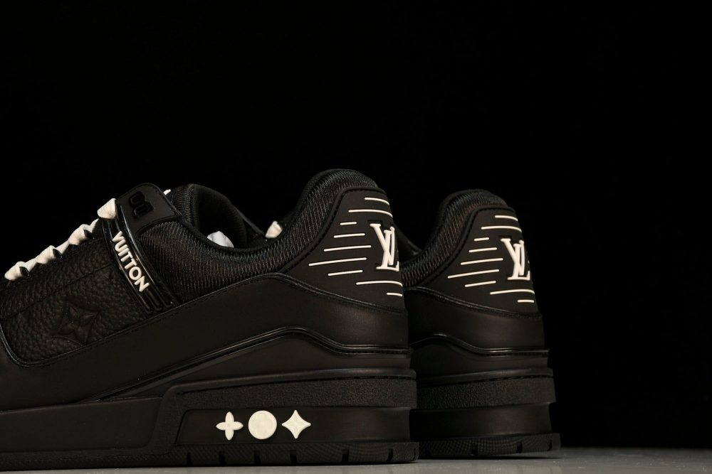 Louis Vuittоп Trainer Low 'Black Embossed' - Image 8
