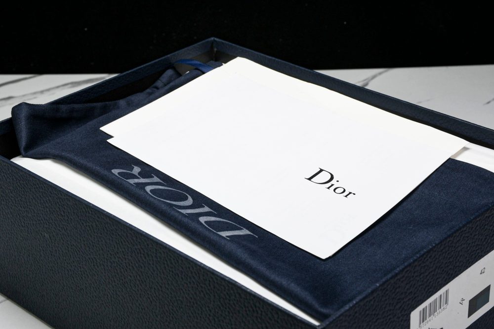 D1or B22 'Black Reflective' - Image 30
