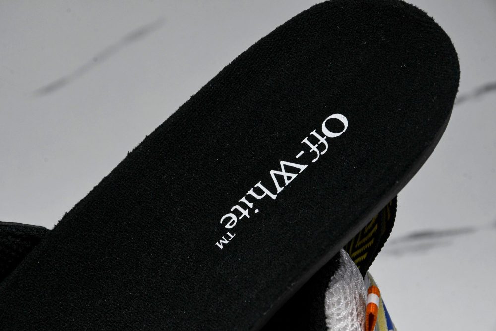 Off-White "Be Right Back" Sneaker 'New York' - Image 12