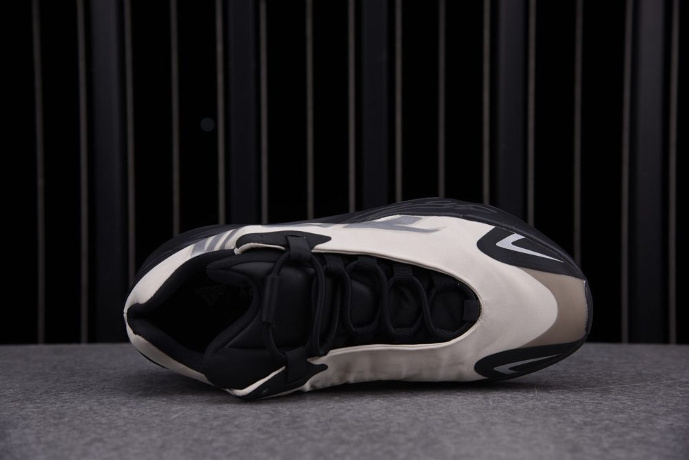 Yzy Boost 700 MNVN Bone - Image 3