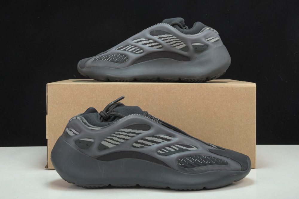 Yzy 700 V3 Alvah - Image 23