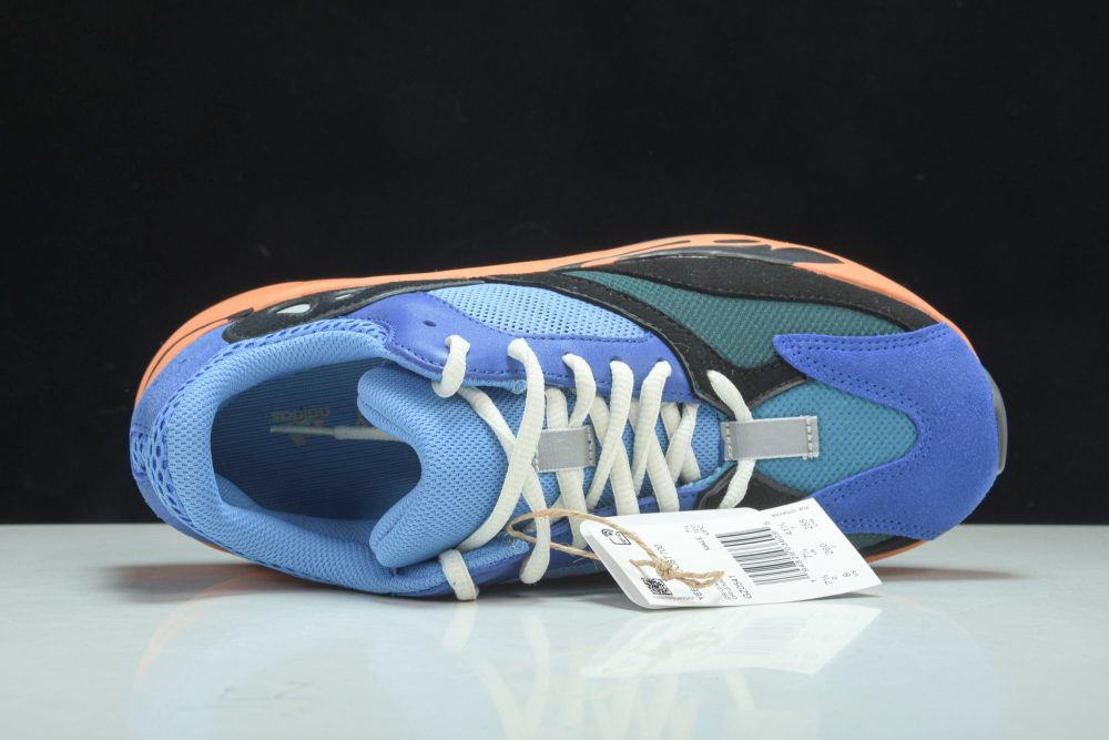Yzy Boost 700 Bright Blue - Image 4