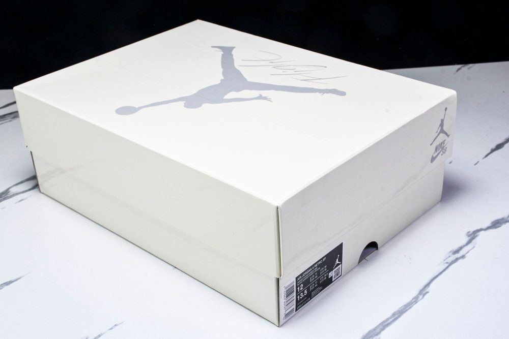 AJ4 Retro SB 'Varsity Red' (Friends & Family) - Image 31