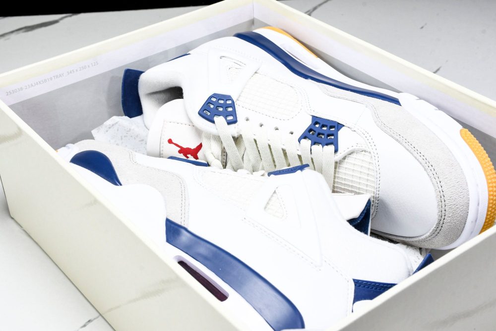 AJ4 Retro SB 'Navy' - Image 29