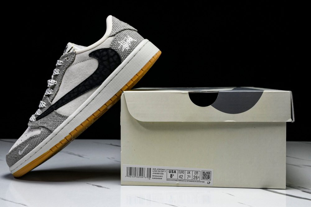 Travis Scott AJ1 Low x Stussy 'Tweed' (Custom) - Image 27