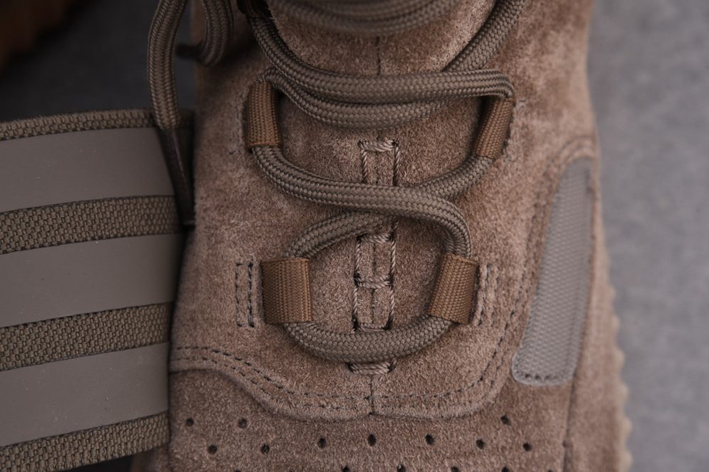 Yzy Boost 750 Chocolate - Image 9
