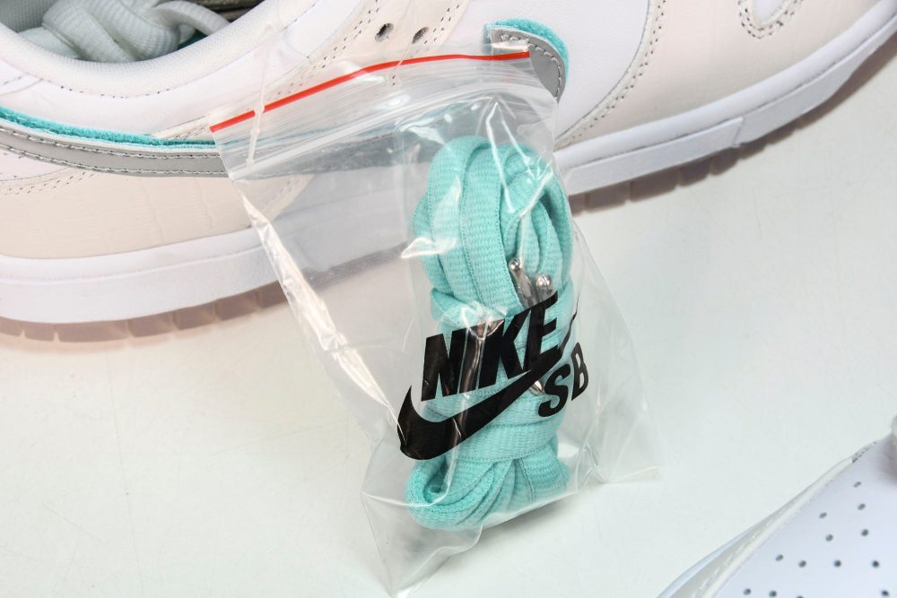 SB Dnk Low x Diamond Supply Co. 'White Diamond' - Image 9