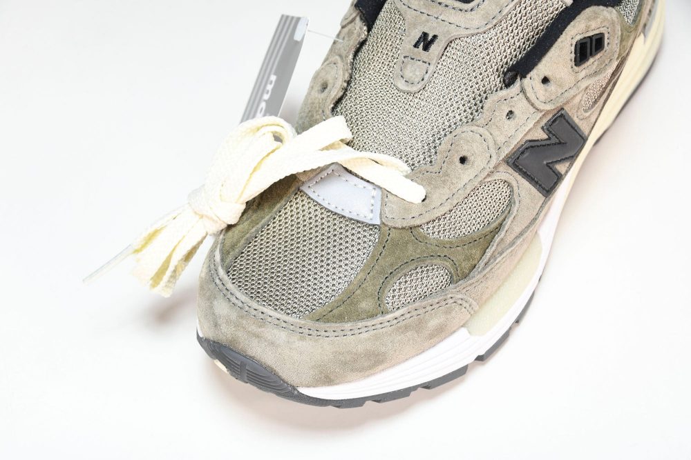NB 992 x JJJJound 'Grey' - Image 9