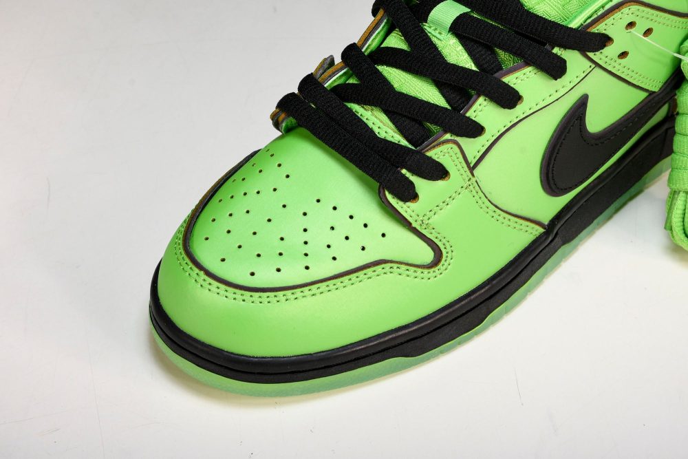 Powerpuff Girls x SB Dnk Low 'Buttercup' - Image 9