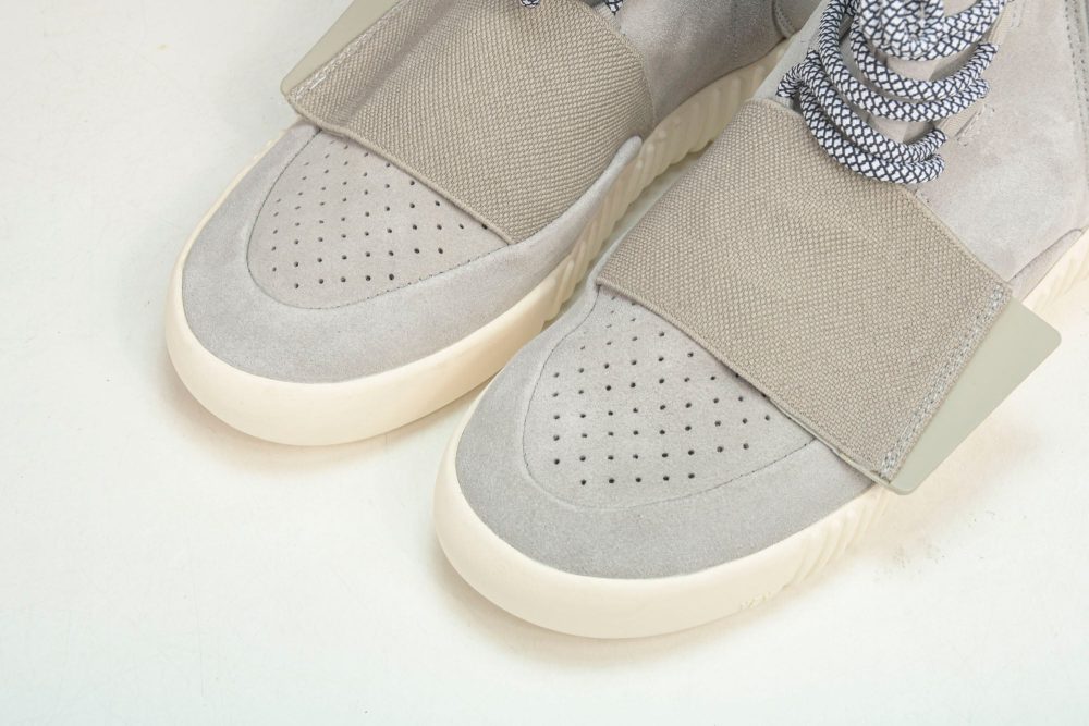 Yzy Boost 750 OG Carbon - Image 9