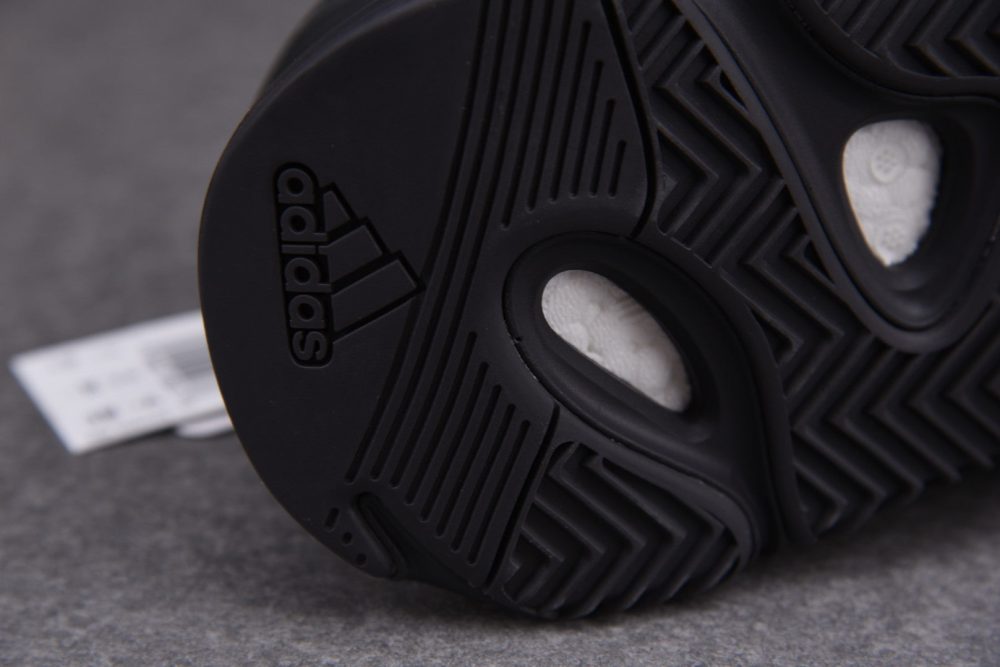 Yzy Boost 700 MNVN Bone - Image 13