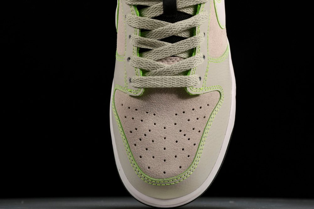 Dnk Low Oregon Ducks PE - Image 6