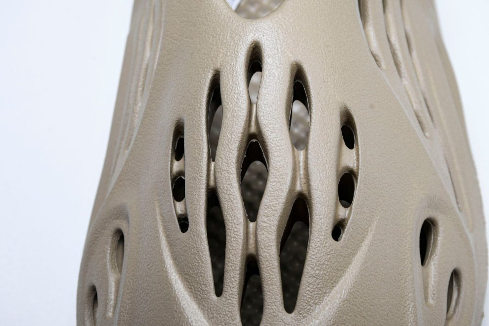 Yzy Foam RNNR 'Mist' - Image 11