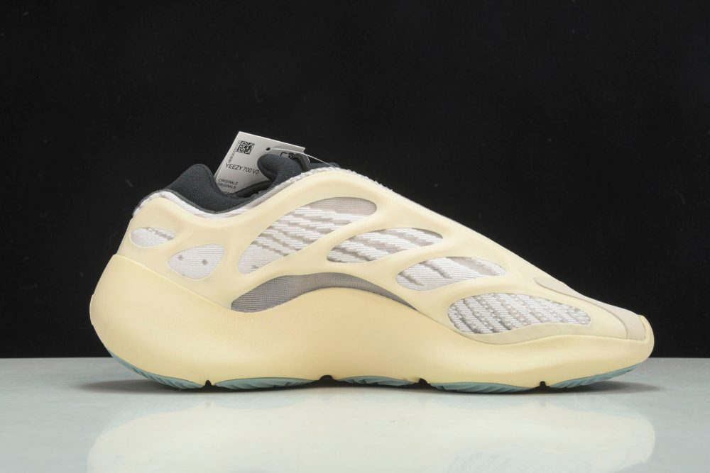 Yzy 700 V3 Azael - Image 3