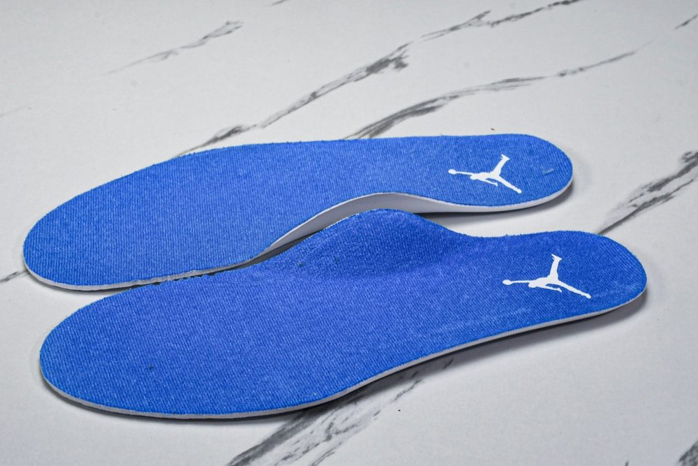 AJ4 Retro x Blastoise (Unreleased) - Image 15