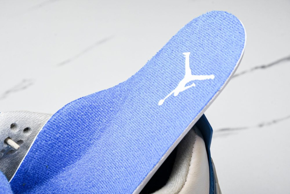 AJ4 Retro x Blastoise (Unreleased) - Image 14